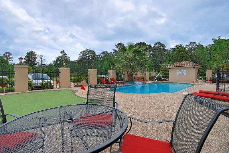 Best Western Plus Crown Colony Inn & Suites Lufkin Exterior photo